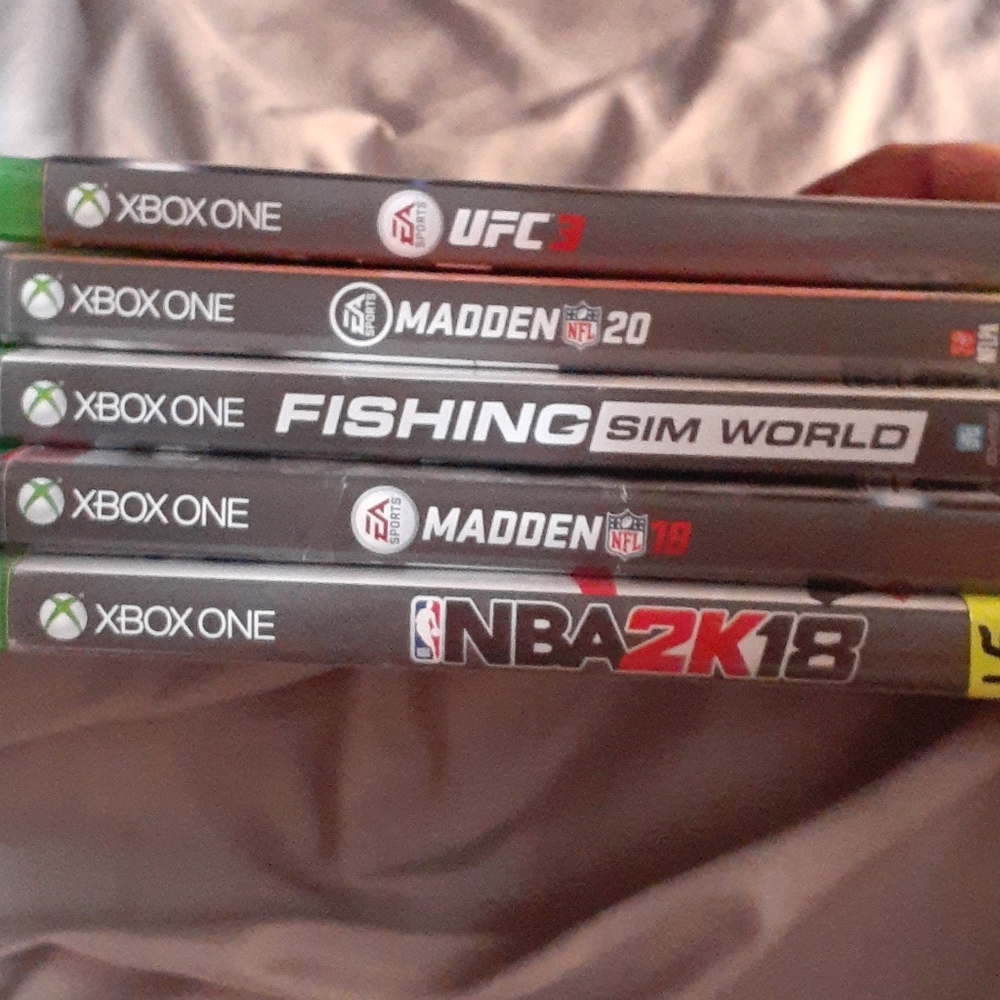 Multiple Xbox One Games - Picture 6 of 6